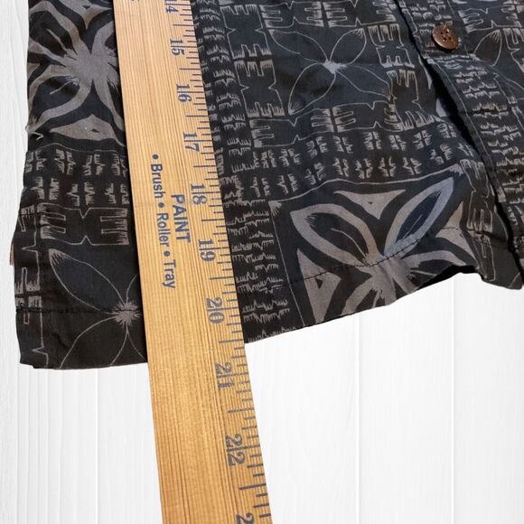 Tonoa Button Up Shirt Black Gray Hawaii Tribal Pattern Boy Size 10 - Picture 12 of 12